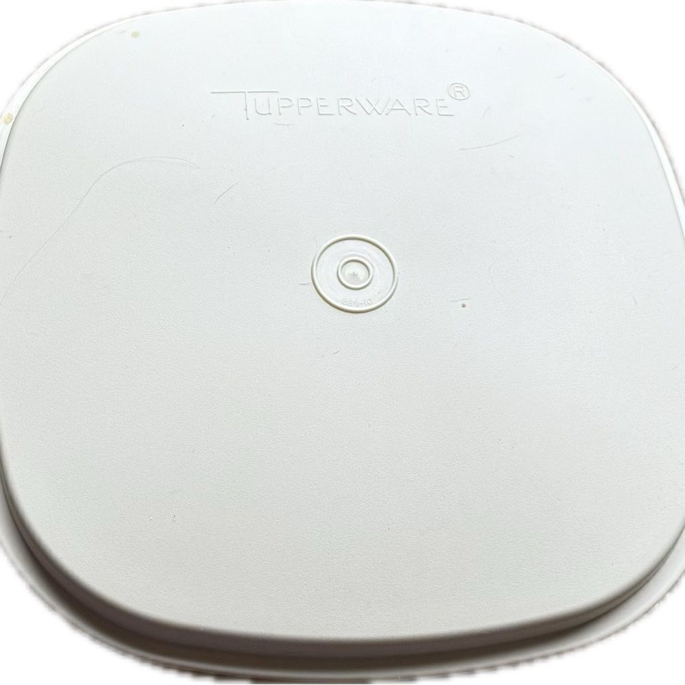 Vintage Tupperware microwave‎ three-piece steamer ￼